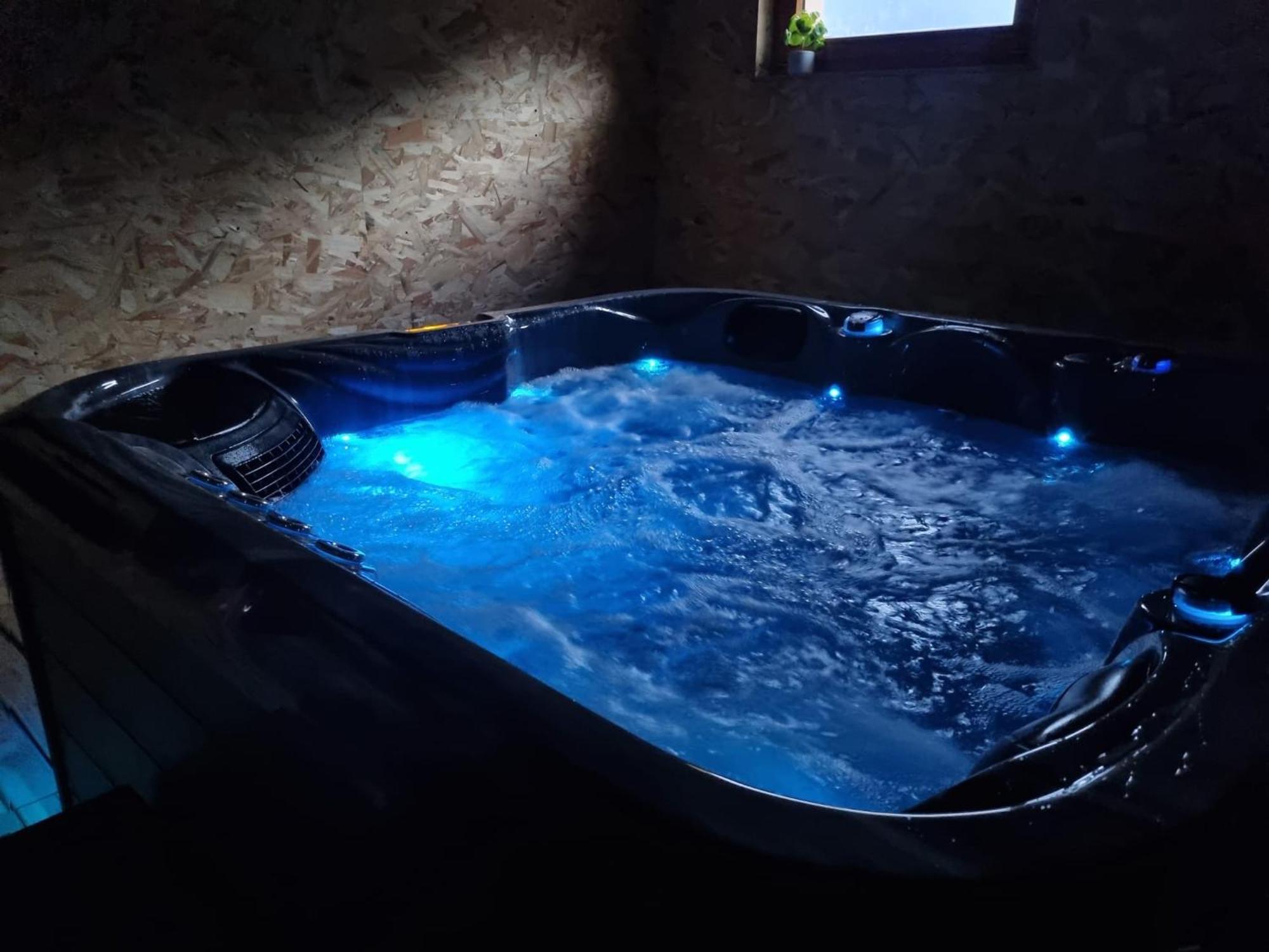 Les Randogodilleurs Avec Jacuzzi A 2Kms Des Pistes Et 350M Du Theatre Du Peuple ! Bussang Exterior foto