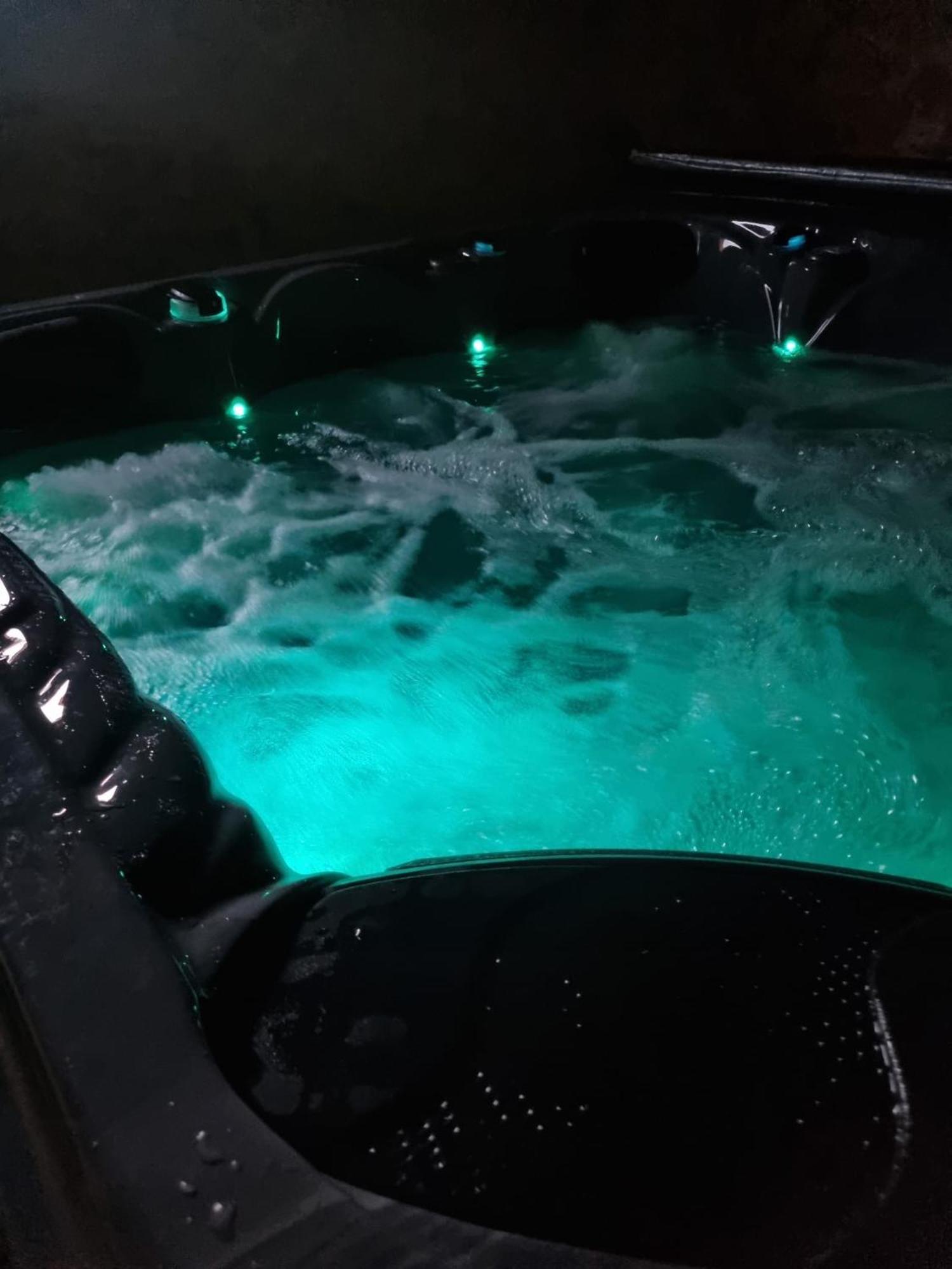 Les Randogodilleurs Avec Jacuzzi A 2Kms Des Pistes Et 350M Du Theatre Du Peuple ! Bussang Exterior foto