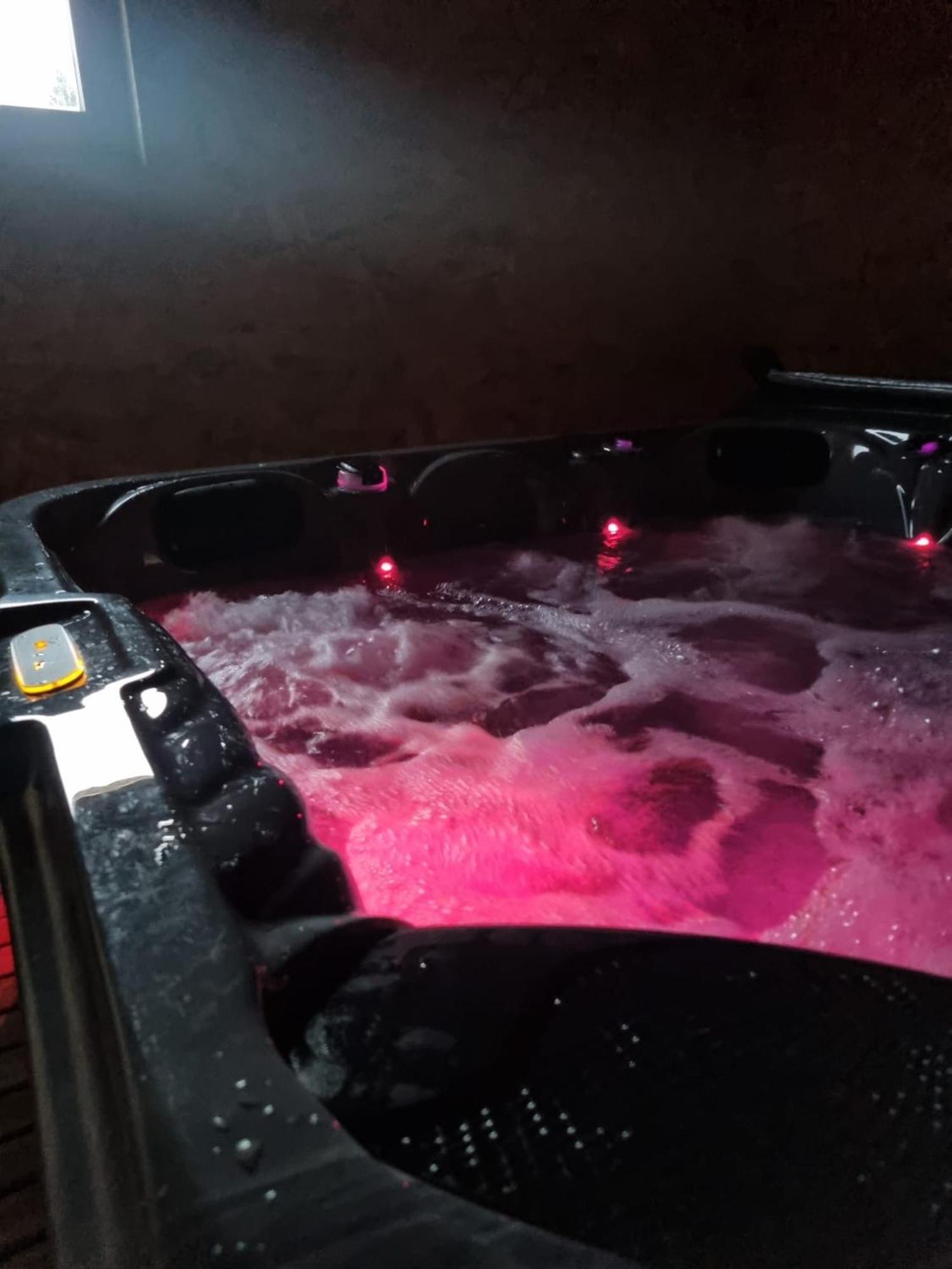 Les Randogodilleurs Avec Jacuzzi A 2Kms Des Pistes Et 350M Du Theatre Du Peuple ! Bussang Exterior foto